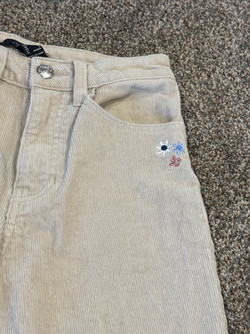 Forever 21 Cream Corduroy High-Rise Pants Flare Leg Embroidered Flowers Size S - Picture 5 of 11